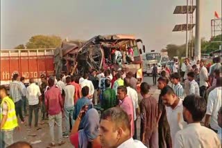TRUCK HIT A BUS R