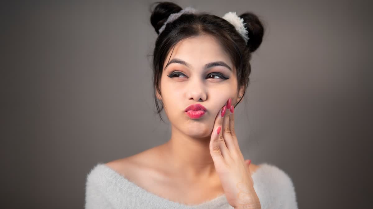 POUT POSING  HOW TO MAKE SELFIES ATTRACTIVE  HOW TO DO POUT  സെല്‍ഫികള്‍ ക്യൂട്ടാക്കും പൗട്ടിങ്