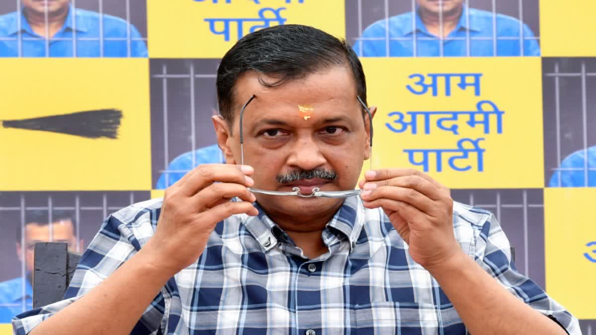 दिल्ली शराब घोटाला में ED की 8वीं चार्जशीट में केजरीवाल और AAP का नाम