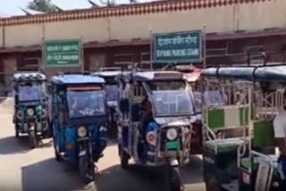 Route and parking area for e-rickshaw