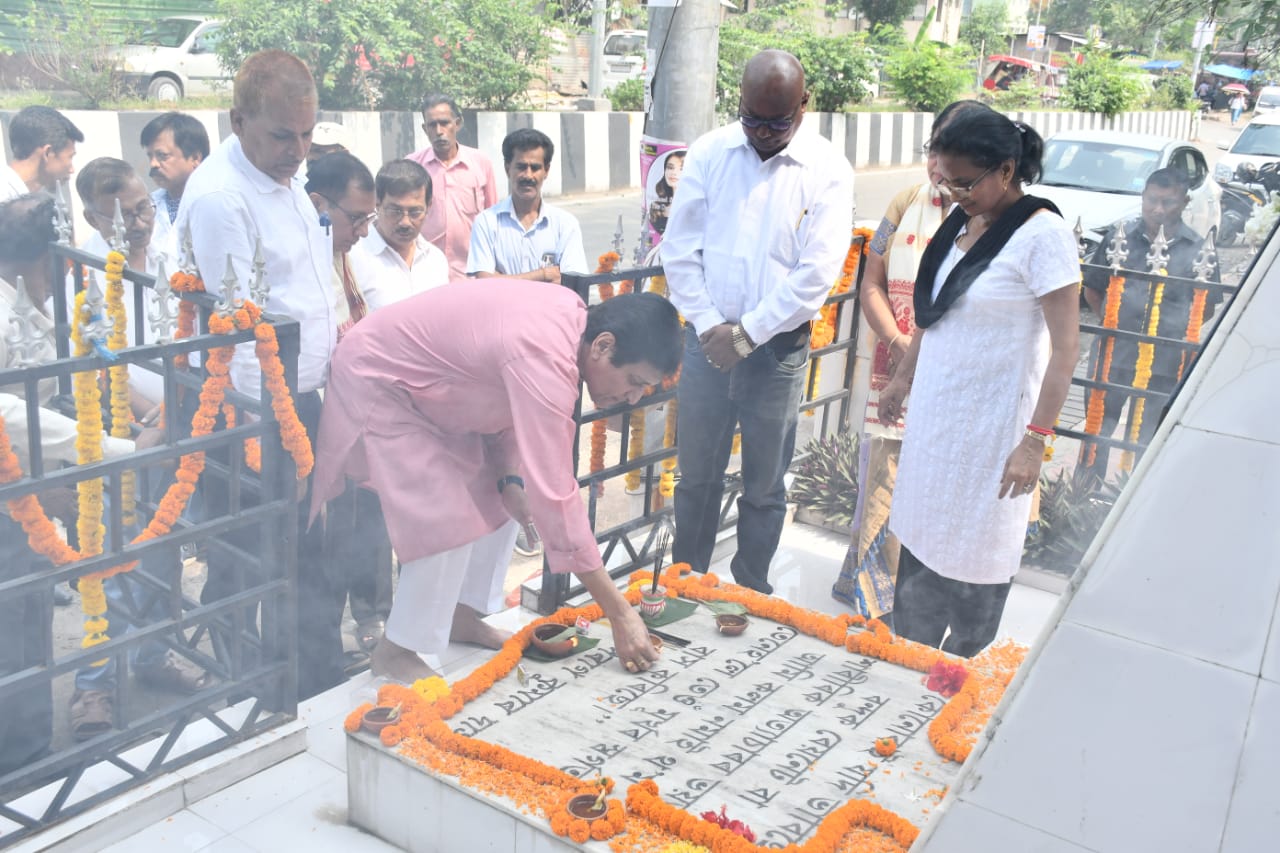 29th Death Anniversary of journalist Parag Kumar Das observed in Guwahati