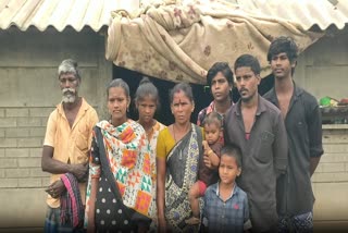 மாணவி சந்தியா குடும்பம்