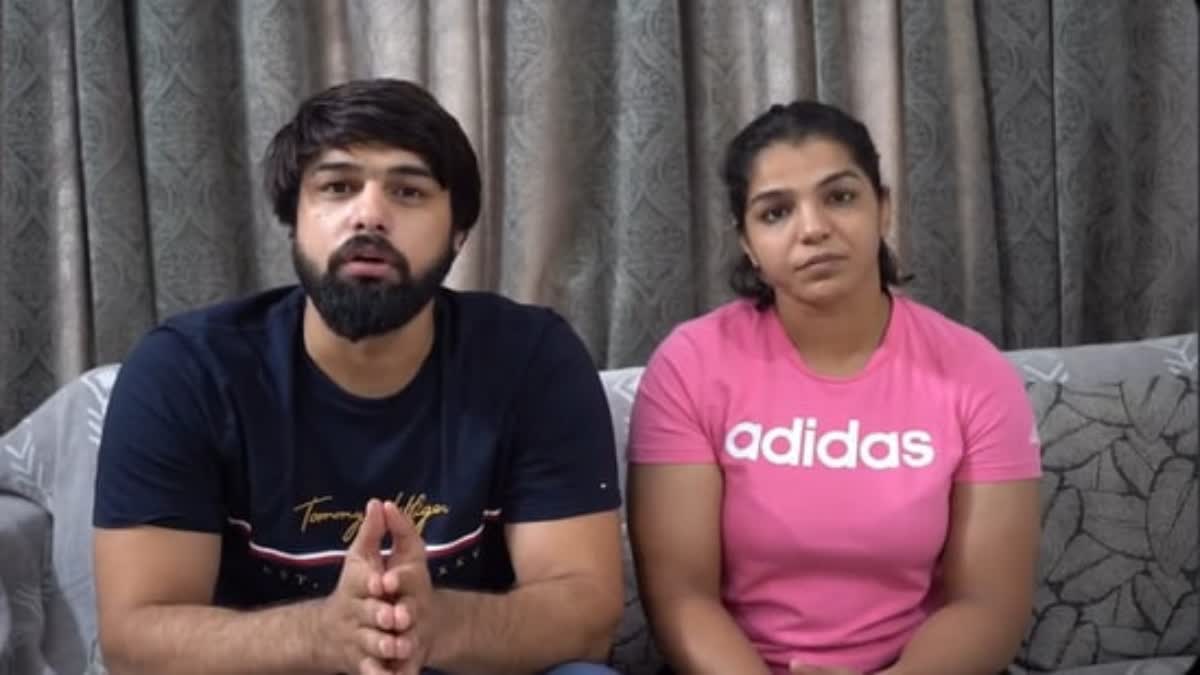 wrestler satyawart kadian and sakshi malik