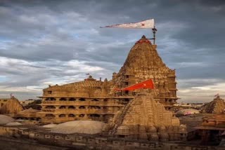 Dwarkadhish Temple : દ્વારકાધીશના દ્વાર ફરી ખૂલતા ભક્તો ઢોલ-શરણાઈના તાલે ઝૂમી ઉઠ્યા, જુઓ વિડિયો...