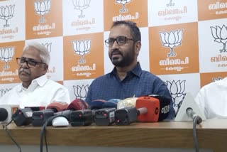 K Surendran against Government  K Surendran on Examination fraud cases  Examination fraud cases  K Surendran  BJP state president  resignation of BJP leaders  BJP leaders  കേസുകൾ ഒത്തുതീര്‍ക്കാന്‍ ശ്രമം  നേതാക്കളെ സര്‍ക്കാര്‍ രക്ഷപ്പെടുത്തുന്നു  വിമര്‍ശനവുമായി കെ സുരേന്ദ്രന്‍  സുരേന്ദ്രന്‍  എസ്എഫ്ഐ  ബിജെപി സംസ്ഥാന പ്രസിഡന്‍റ്  ബിജെപി  രാജസേനൻ  പരീക്ഷ തട്ടിപ്പ്