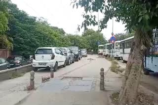 problems due to illegal parking on BRT road