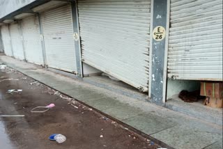 Sabarkantha Crime : વાવાઝોડાનો લાભ લઈને ઇડરમાં તસ્કોરોએ 11 દુકાનોના તાળા તોડ્યા