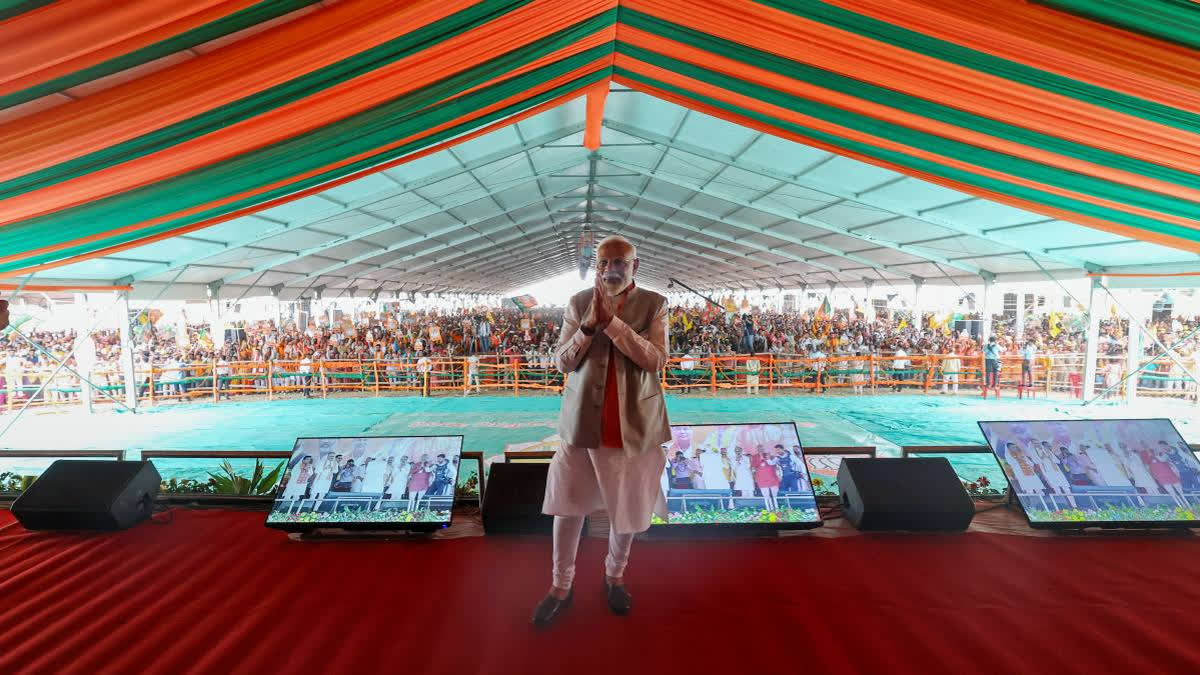 PM Modi's Varanasi Visit Highlights: From Kisan Sammelan to Ganga Aarti