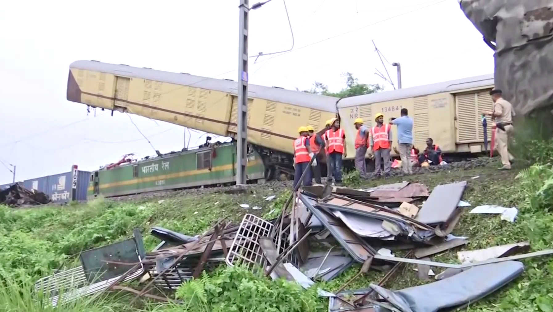 KANCHANJUNGHA EXPRESS ACCIDENT in Siliguri