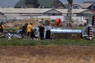 Vintage plane crash in Southern California in America, 2 died on the spot