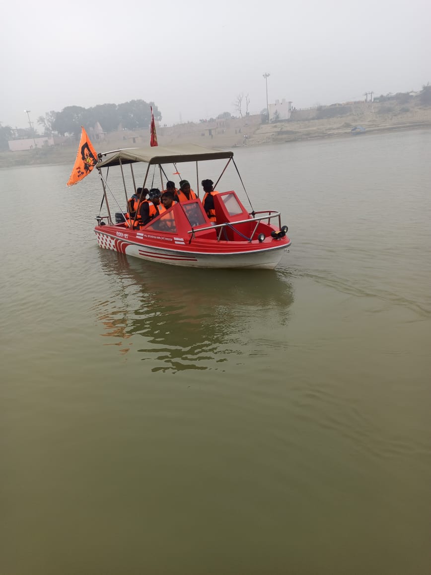 ramgarh tal gorkhpur view of Dal Lake in kashmir with shikara paragliding history unique facts photos video detail story in hindi