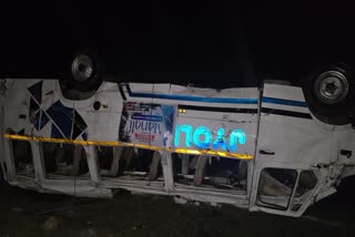 Tempo Traveller rolled down road in Lahaul Spiti