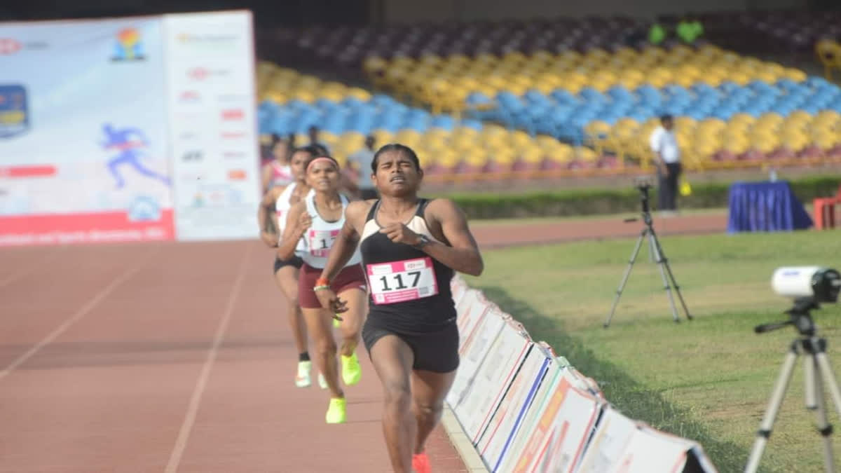 KM Chanda, a poor farmer's daughter, is a dedicated and determined athlete from Mirzapur, showcasing her prowess on the regional stage, competing against top athletes from various Asian countries who won a Silver medal for India in the 800-meter race. The championship was held in Bangkok, and they saw an impressive display of talent, but it was Chanda's outstanding skills and unwavering spirit that earned her the well-deserved silver medal.