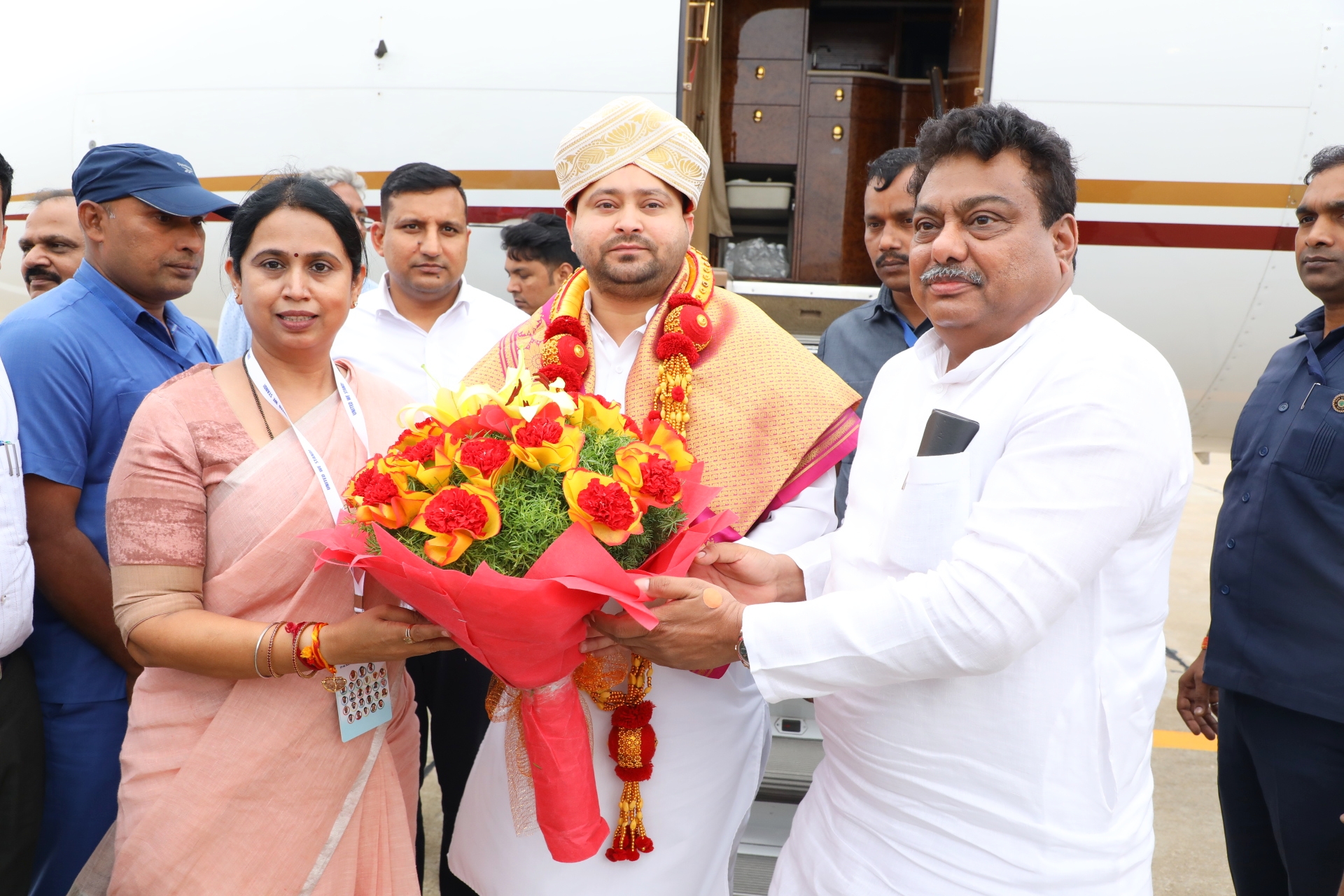 opposition-parties-banquet-meeting-starts-in-bengaluru