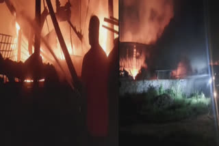 A terrible fire broke out in a plastic factory at Ludhiana, the flames rose up to 8 km