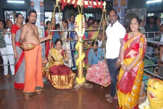 Tomato offered with Tulabura in the temple