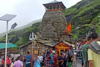 Crowd of devotees in Tungnath Dham