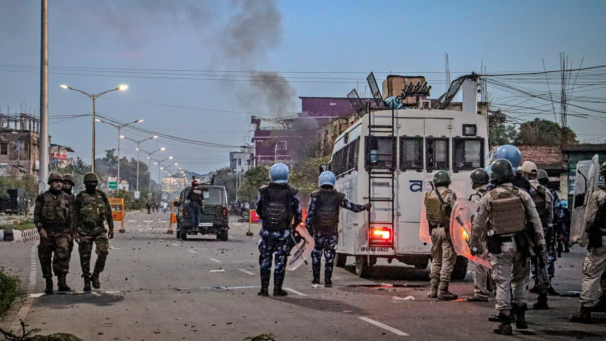 Violent protests over reforms in the government job quota system led Dhaka University authorities to indefinitely close the institution. The decision followed clashes that resulted in six deaths including three students, prompting concerns over student safety.