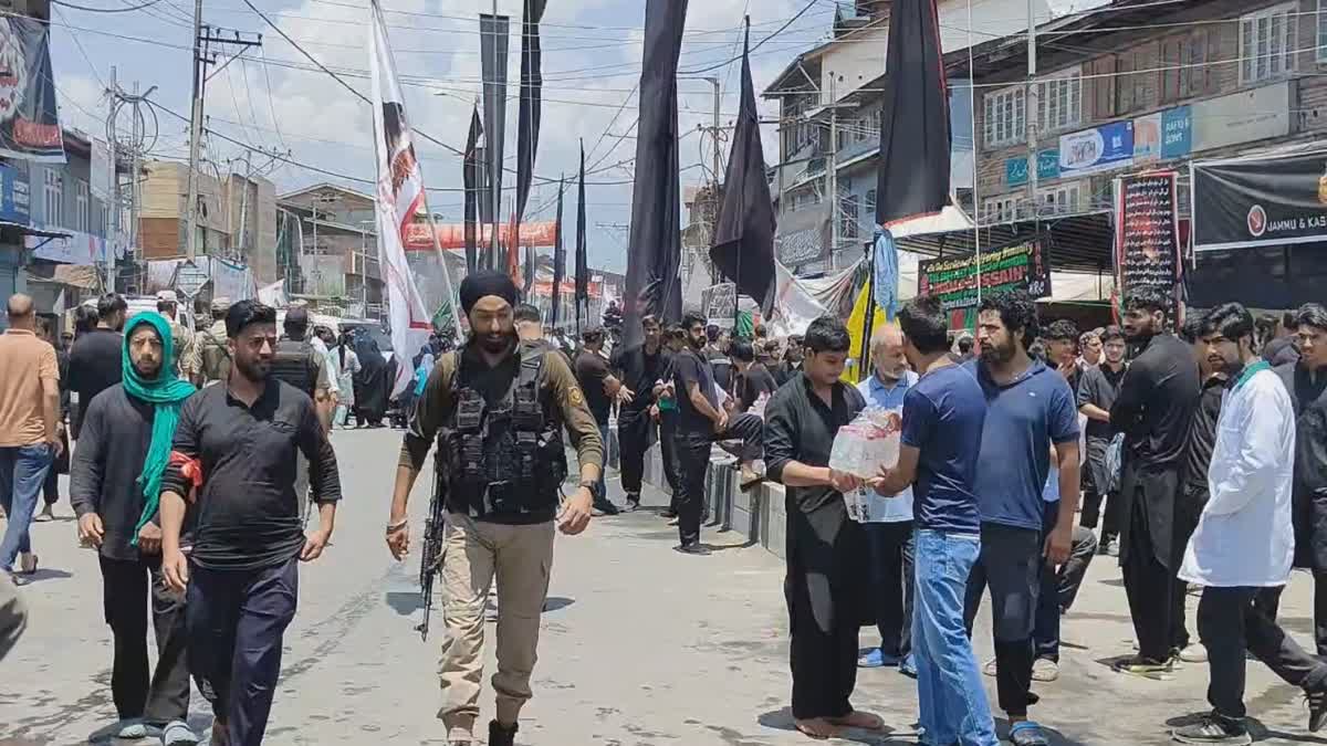 A peaceful end to Ashura in Srinagar Jammu and Kashmir