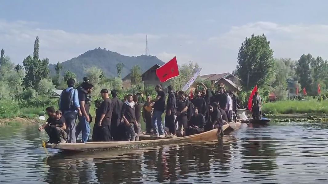 Mourners take out Muharram procession in Shikaras in Dal Lake