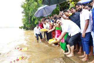 ಬಿ.ವೈ.ಸಹೋದರರಿಂದ ಬಾಗಿನ ಅರ್ಪಣೆ