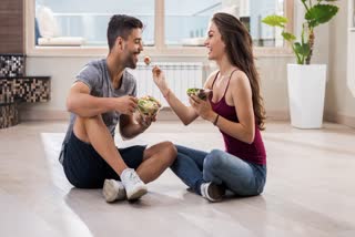 Health Benefits of Eating on The Floor