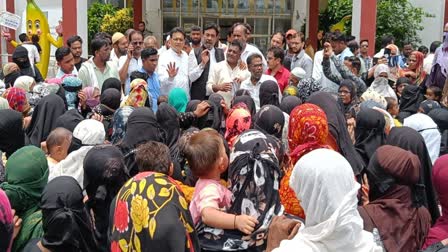 Burhanpur women protest