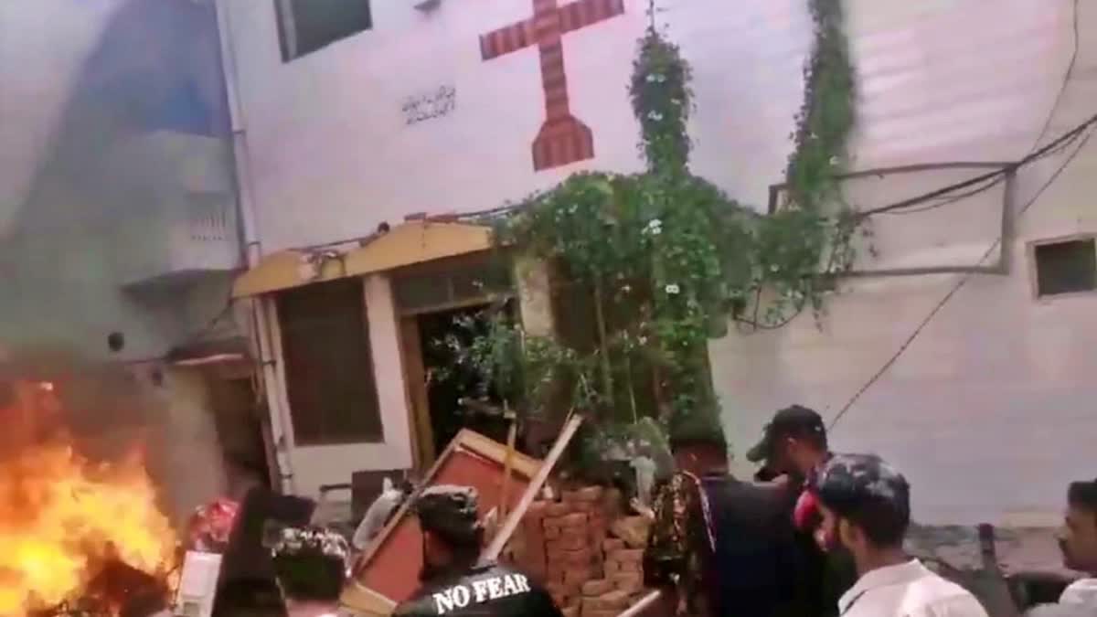 US State Department over vandalism of churches in Pakistan  US Concerned over church attack in Pakistan  PAK Church Attack  അക്രമമോ ഭീഷണികളോ പ്രായോഗികമല്ല  സമാധാനമാണ് വേണ്ടത്  പാകിസ്ഥാനില്‍ ക്രിസ്‌ത്യന്‍ പള്ളി  പാകിസ്ഥാനില്‍ ക്രിസ്‌ത്യന്‍ പള്ളി ആക്രമണം  പള്ളി ആക്രമണങ്ങളില്‍ ആശങ്ക പ്രകടിപ്പിച്ച് യുഎസ്  യുഎസ്  ഖുര്‍ആന്‍ അവഹേളനം