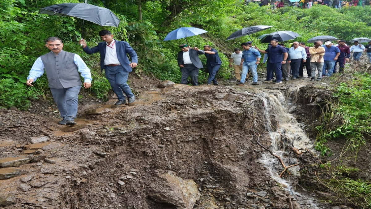 Himachal Pradesh CM inspects the flood-affected areas