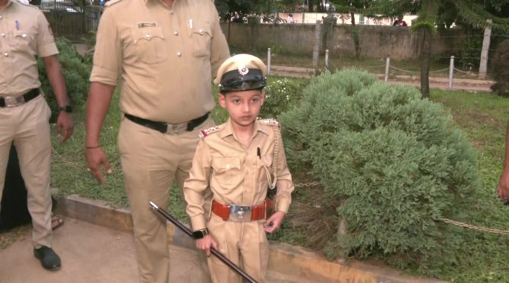 One Hour Police Boy in karntaka