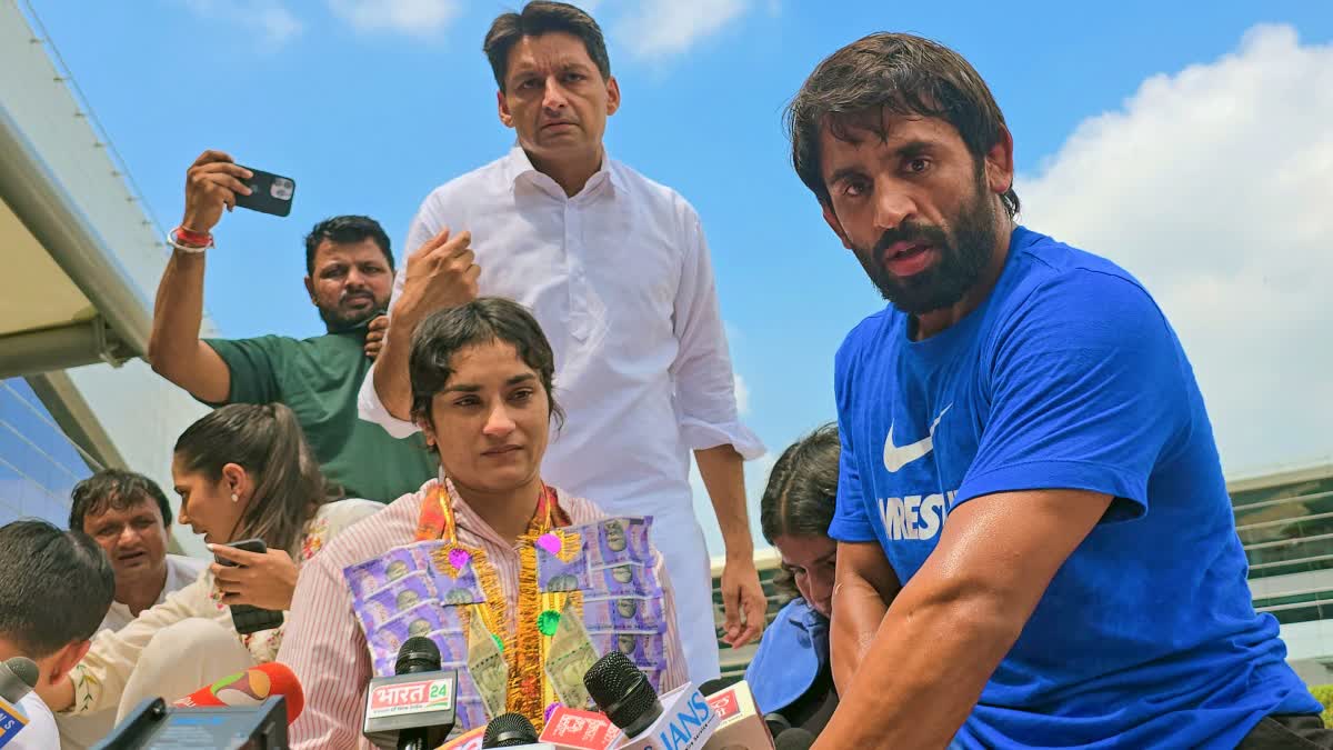 Vinesh Phogat gets grand welcome