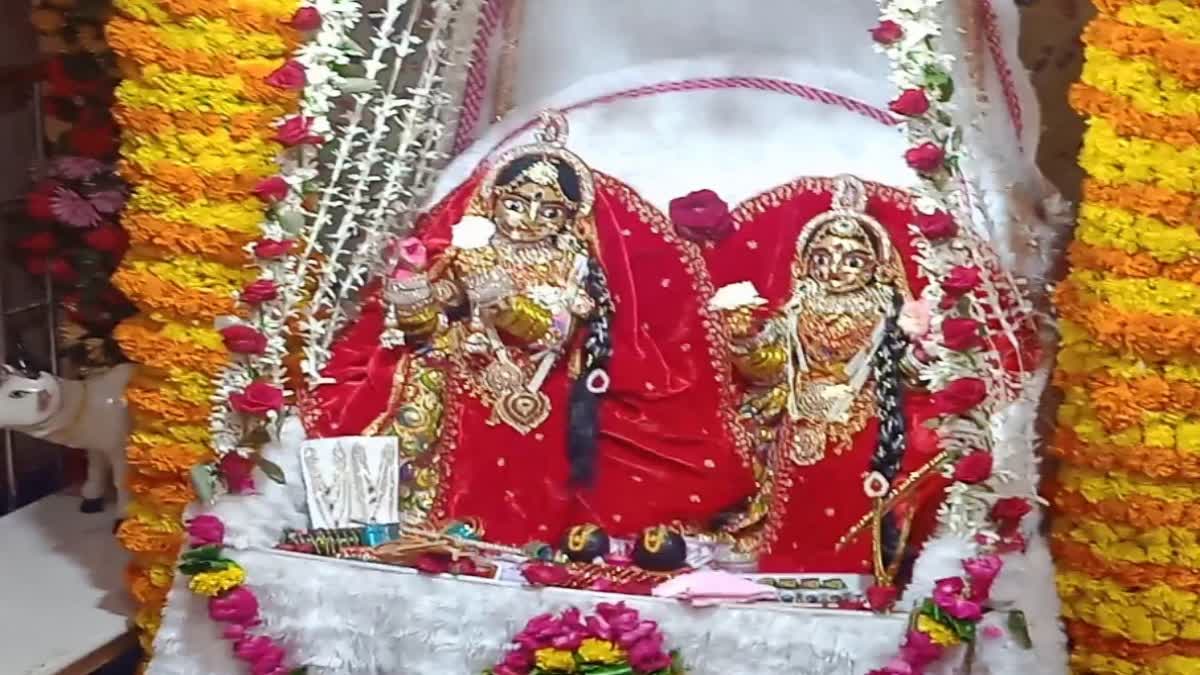 Amazing tableau Radha Krishna