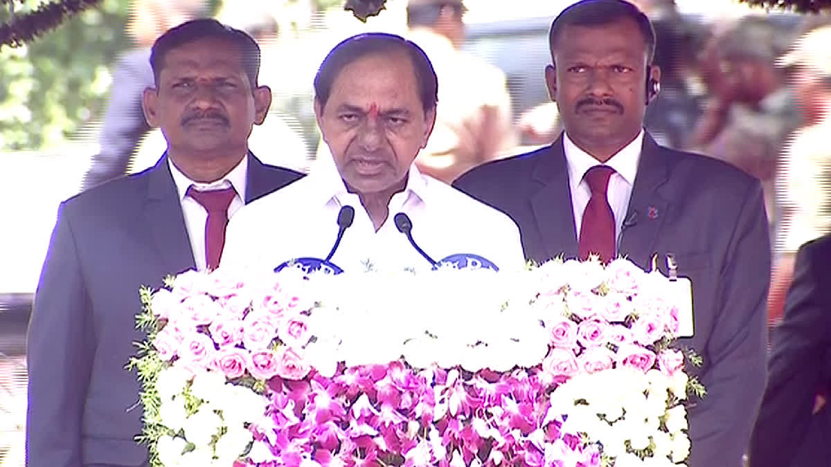 CM KCR