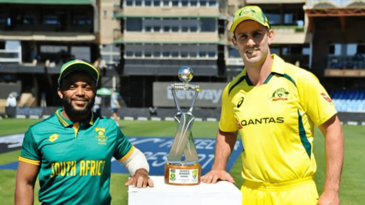 South Africa vs Australia 5th ODI  Australia won the toss  Australia won the toss and opt to bowl  opt to bowl against South Africa  ದಕ್ಷಿಣ ಆಫ್ರಿಕಾ ಆಸ್ಟ್ರೇಲಿಯಾ ನಿರ್ಣಾಯಕ ಪಂದ್ಯ  ಕಾಂಗೂರು ವಿರುದ್ಧ ಟಾಸ್​ ಸೋತು ಬ್ಯಾಟಿಂಗ್​ ದಕ್ಷಿಣ ಆಫ್ರಿಕಾಕ್ಕೆ ಆರಂಭಿಕ ಆಘಾತ  ವಾಂಡರರ್ಸ್ ಸ್ಟೇಡಿಯಂನಲ್ಲಿ ನಡೆಯುತ್ತಿರುವ ಹೈವೋಲ್ಟೇಜ್​ ಸರಣಿಯ ಕೊನೆಯ ಪಂದ್ಯವನ್ನು ಗೆಲ್ಲುವ ನೆಚ್ಚಿನ ತಂಡ  ಮಾಡು ಇಲ್ಲವೇ ಮಡಿ ಪಂದ್ಯ  ಸರಣಿಯ ನಿರ್ಣಾಯಕ ಪಂದ್ಯ  ಆಸ್ಟ್ರೇಲಿಯಾ ತಂಡ ಟಾಸ್​ ಗೆದ್ದು ಬೌಲಿಂಗ್​ ಆಯ್ಕೆ