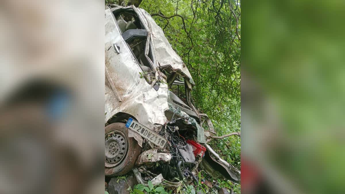 Four from Telangana killed after car falls into gorge in Amravati