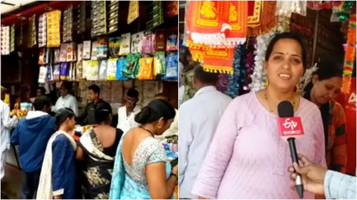 People buy worship material in the market