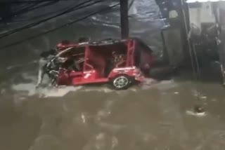 e rickshaw drowned in indore