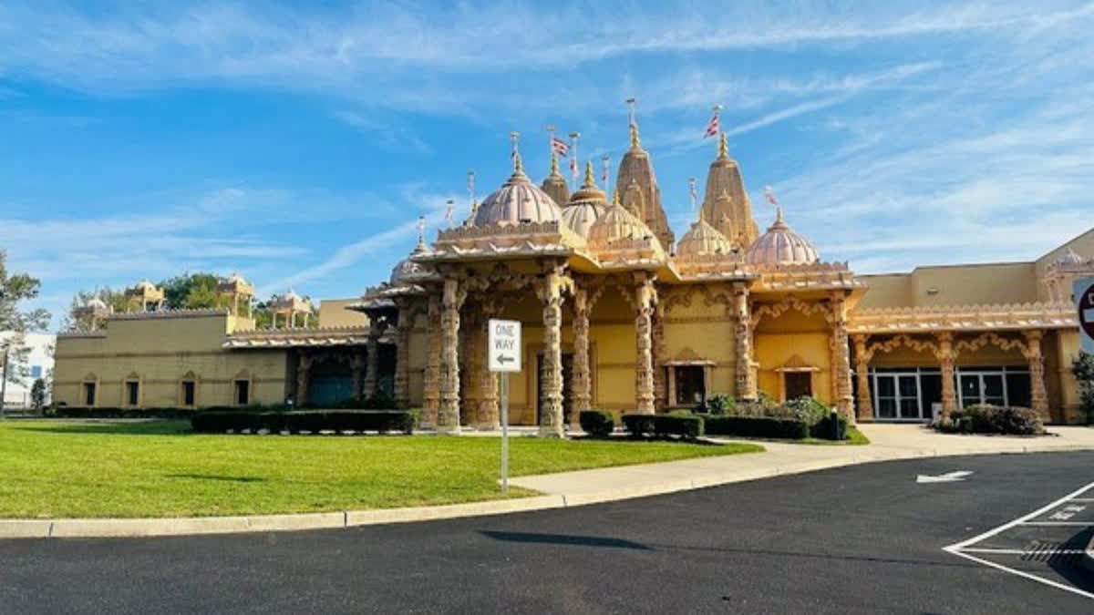 BAPS SWAMINARAYAN TEMPLE