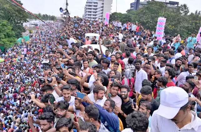 Ganesh Immersion in Hussain Sagar