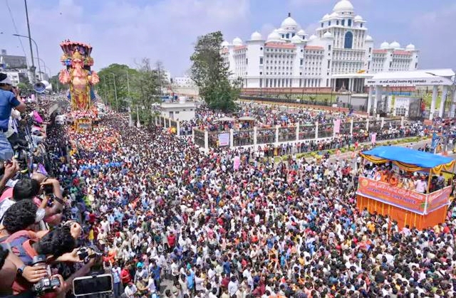 Ganesh Immersion in Hussain Sagar