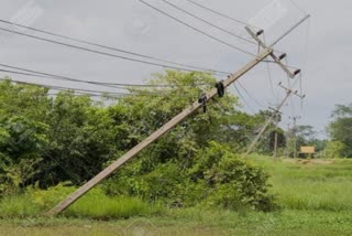 hussainabad-power-system-collapses-due-continuous-rain-palamu