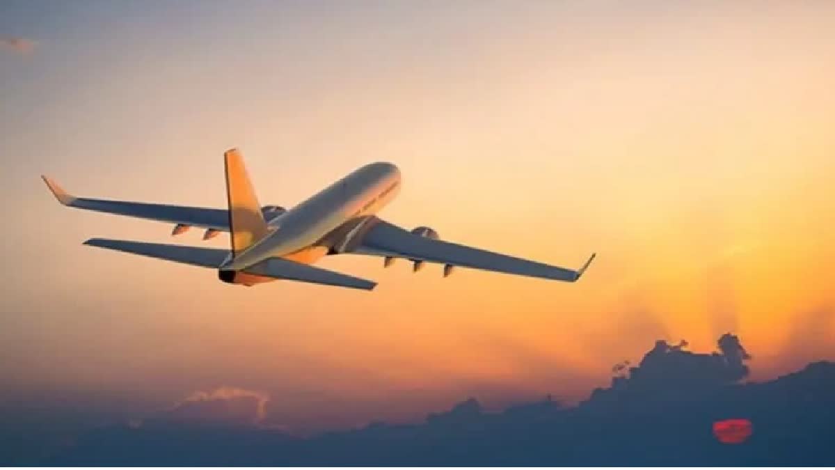 flights diverted Delhi airport to Jaipur