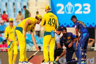 ICC Cricket World Cup 2023  Kusal Perera struck by shock Stoinis bouncer  Kusal Perera heat injured  ಪೆರೆರಾ ತಲೆಗೆ ಬಡಿದ ಬಾಲ್  ಕ್ರೀಡಾ ಸ್ಪೂರ್ತಿ ತೋರಿದ ಮಿಚೆಲ್​ ಪರೆರಾ ಅವರಿಗೆ ಎರಡು ಬಾರಿ ಕೆಟ್ಟ ಅನುಭವ  ಪಾಥುಮ್ ನಿಸ್ಸಾಂಕಾ ಮತ್ತು ಕುಸಾಲ್ ಪೆರೆರಾ  ಬ್ಯಾಟ್ಸ್‌ಮನ್ ಕುಸಾಲ್ ಪೆರೆರಾ  ಕ್ರೀಡಾ ಸ್ಪೂರ್ತಿ ಮೆರೆದ ಮಿಚೆಲ್