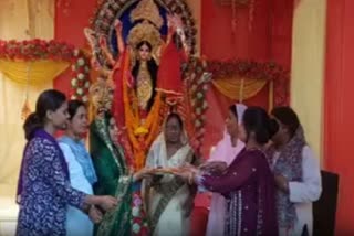 Muslim Woman Takes Lead In Organising Durga Puja In Sultanpur