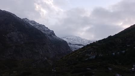 SNOWFALL IN BADRINATH