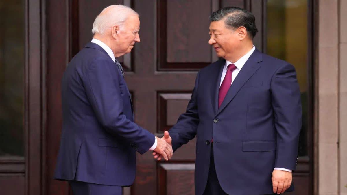 Xi Jinping Meets joe Biden