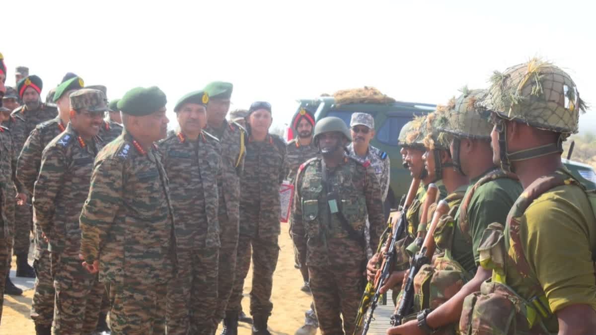 Army Chief visits Western Front in Rajasthan