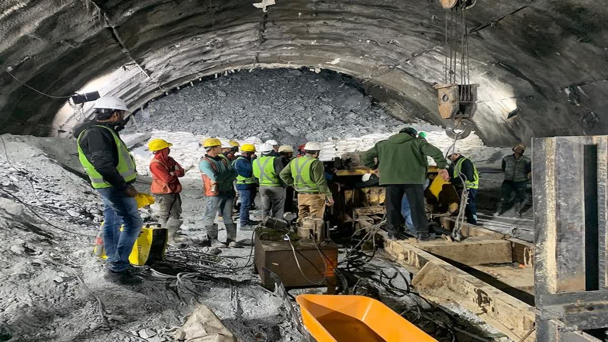 american-auger-machine-is-working-to-rescue-the-workers-trapped-in-uttarkashi-silkyara-tunnel