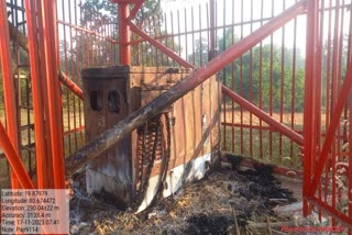 Kanker Naxalites set fire to mobile tower