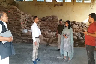 SDM Preeti Kumari Inspected Warehouse
